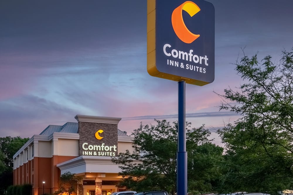 Comfort Inn & Suites Newark - Wilmington