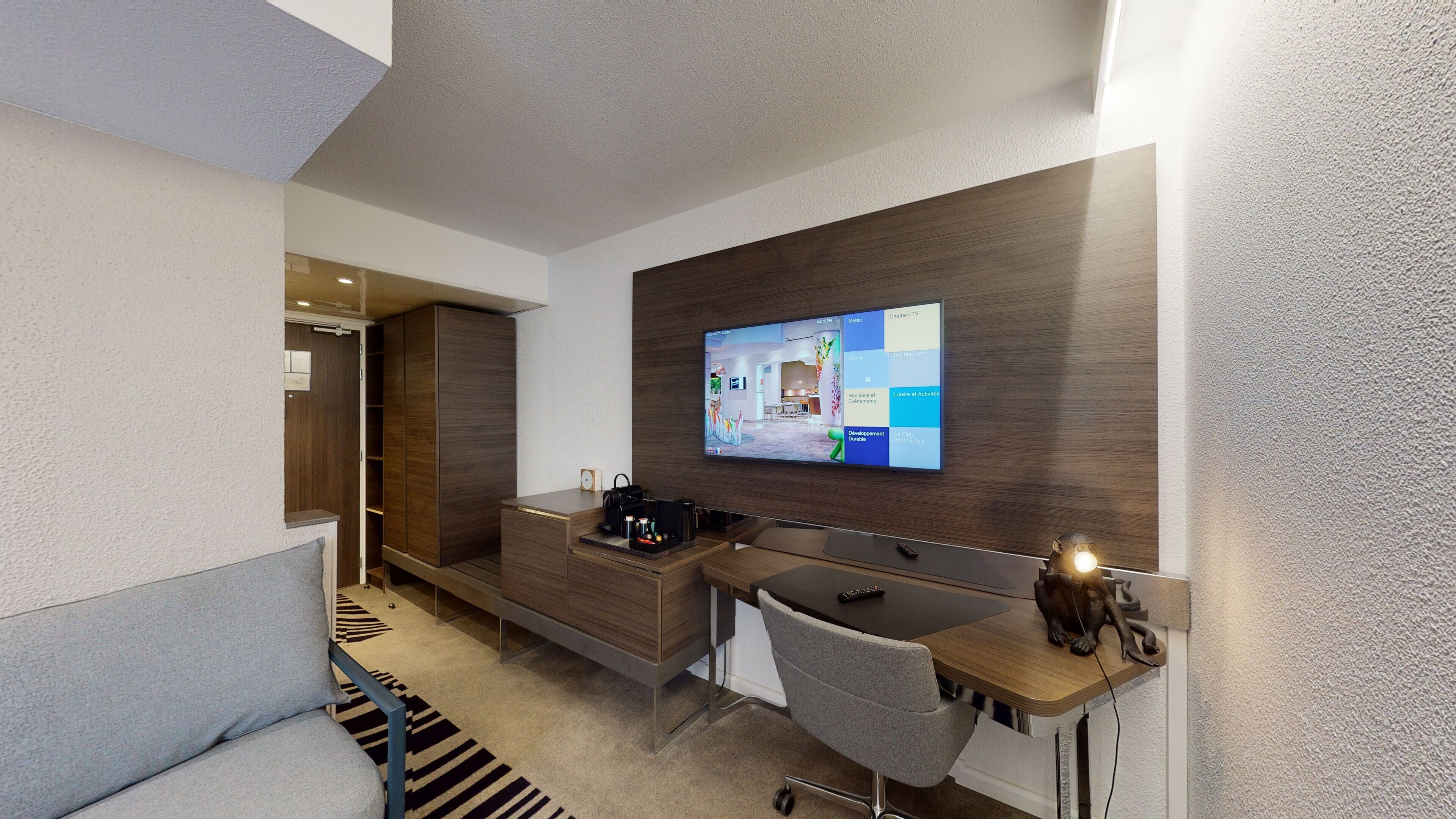 executive room, 1 double bed with sofa bed | 1 bedroom, premium bedding, minibar, in-room safe