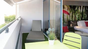 Suite, 1 grand lit et 1 canapé-lit | 1 chambre, literie de qualité supérieure, minibar