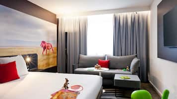 1 bedroom, premium bedding, minibar, in-room safe