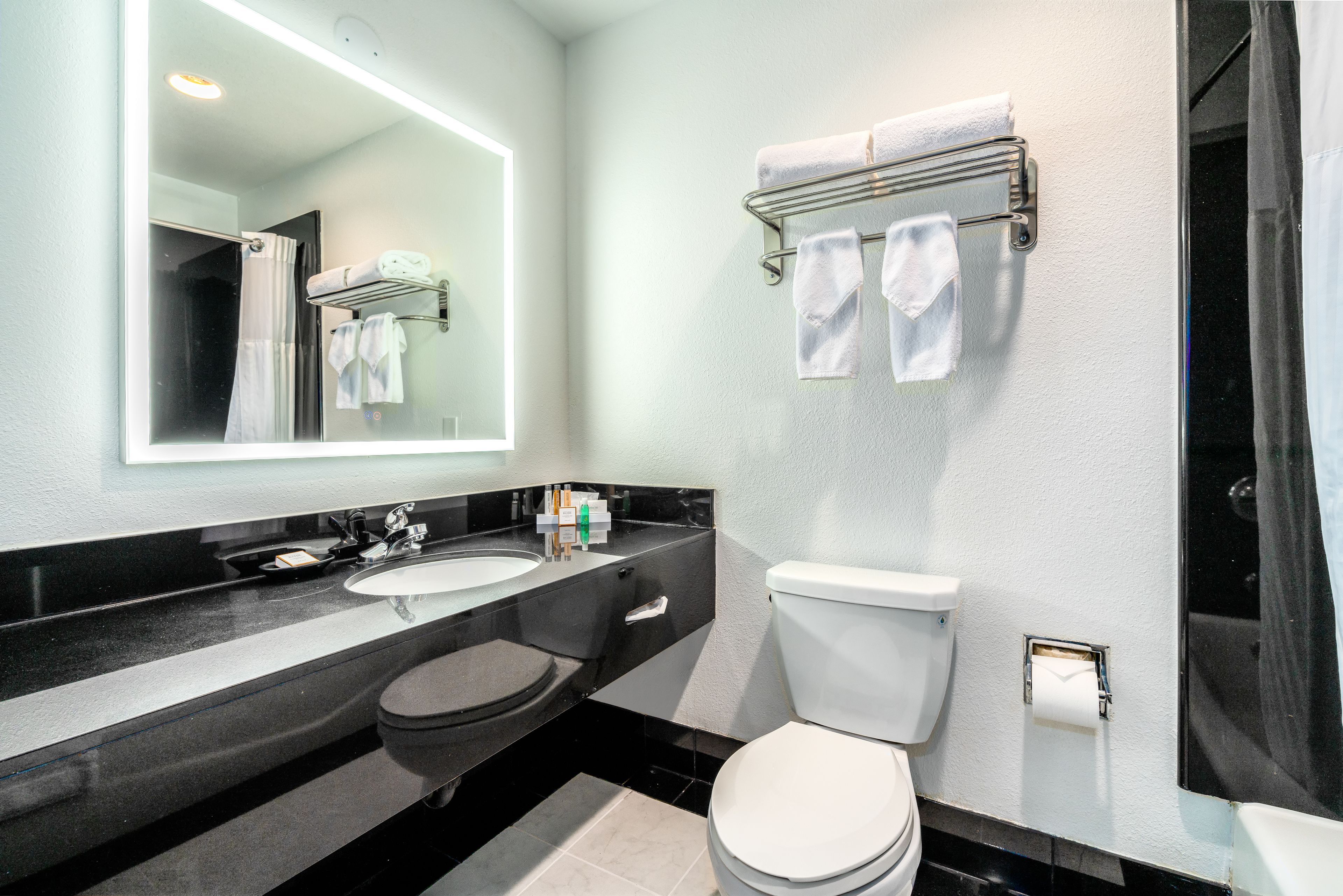 Photo - Century Park Hotel LA