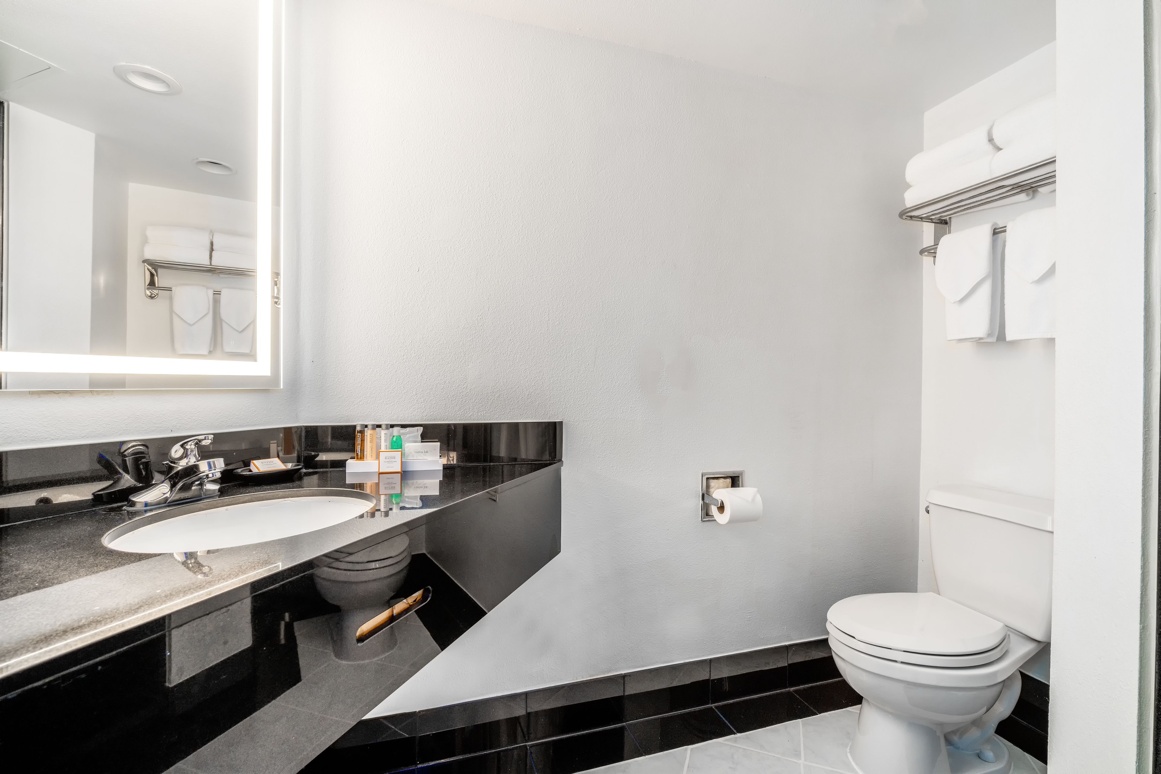 Photo - Century Park Hotel LA