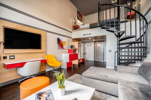 Loft, 1 Tempat Tidur Queen | Seprai Frette Italia, seprai premium, selimut bulu angsa, dan brankas