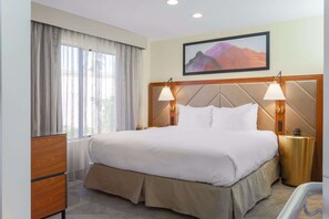 Suite, 1 Bedroom (Bi-Level Loft) | In-room safe, desk, iron/ironing board, free WiFi - DoubleTree Suites by Hilton Hotel Sacramento- Rancho Cordova (Rancho Cordova)