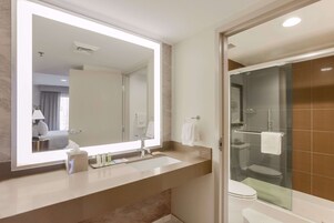 Ducha del cuarto de baño