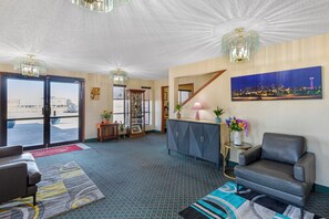 Property entrance - Econo Lodge Longmont East (Longmont)