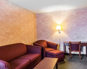 Escriptori, bressols, llits addicionals i wifi gratuïta 