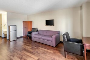 Desk, cots/infant beds, rollaway beds, free WiFi - Econo Lodge Longmont East (Longmont)