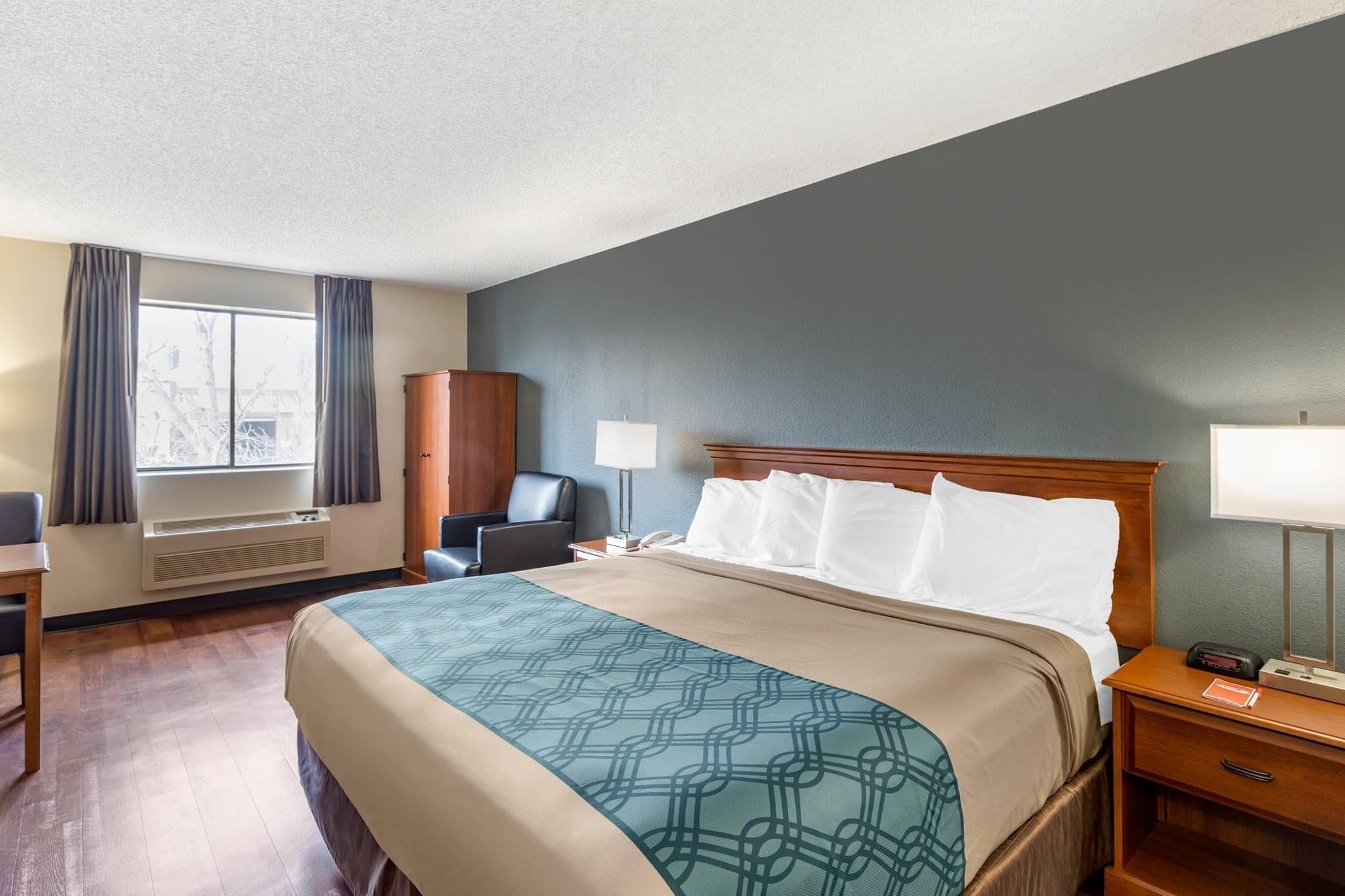 Desk, cots/infant beds, rollaway beds, free WiFi