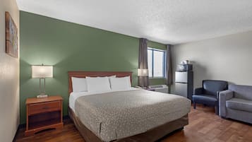 Escritorio, cunas (de pago), camas supletorias y wifi gratis