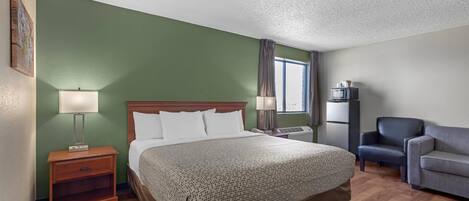 Desk, cribs/infant beds, rollaway beds, free WiFi