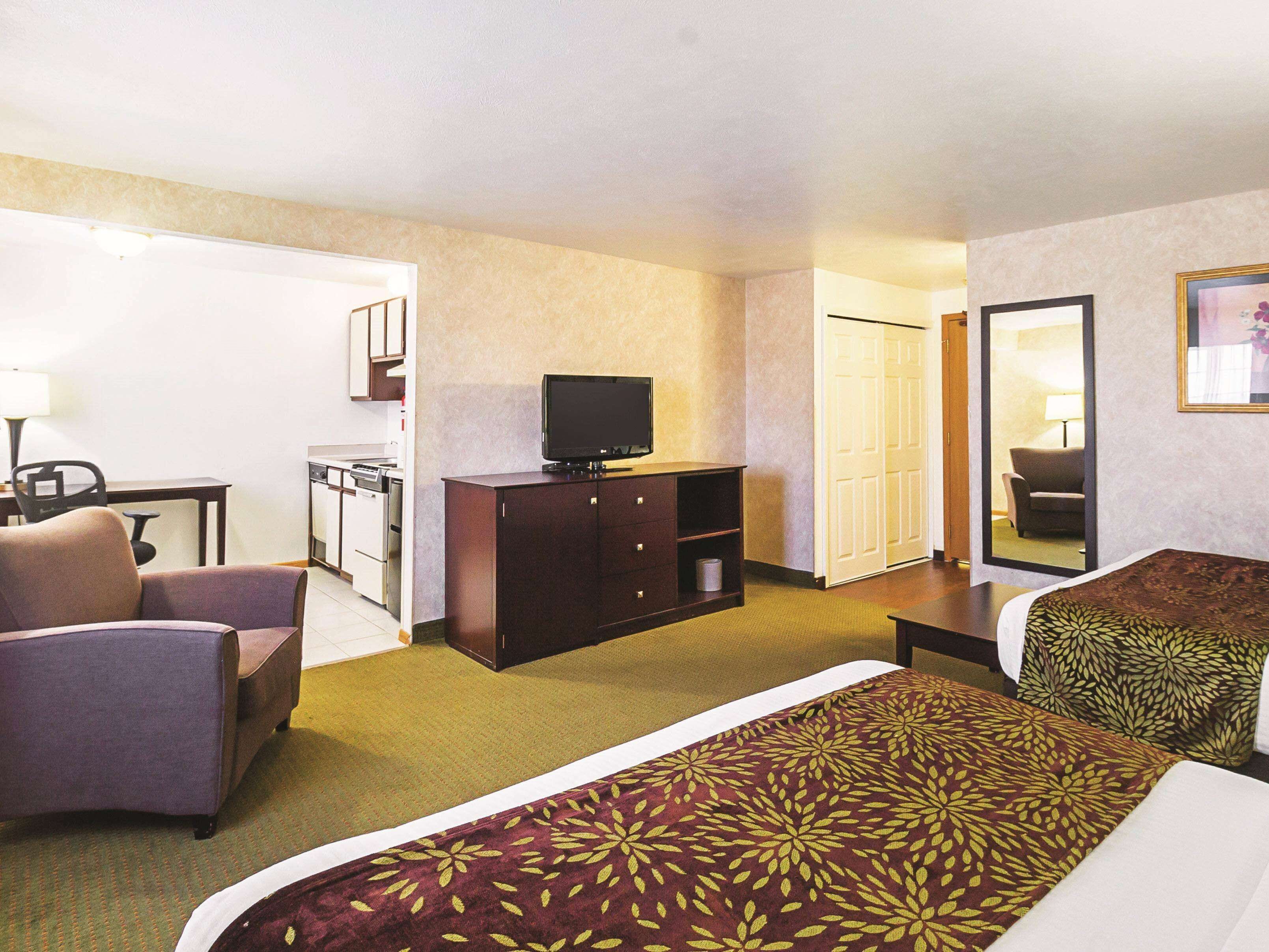 Suite, 2 Queen Beds, Non Smoking | Premium bedding, desk, blackout curtains, soundproofing