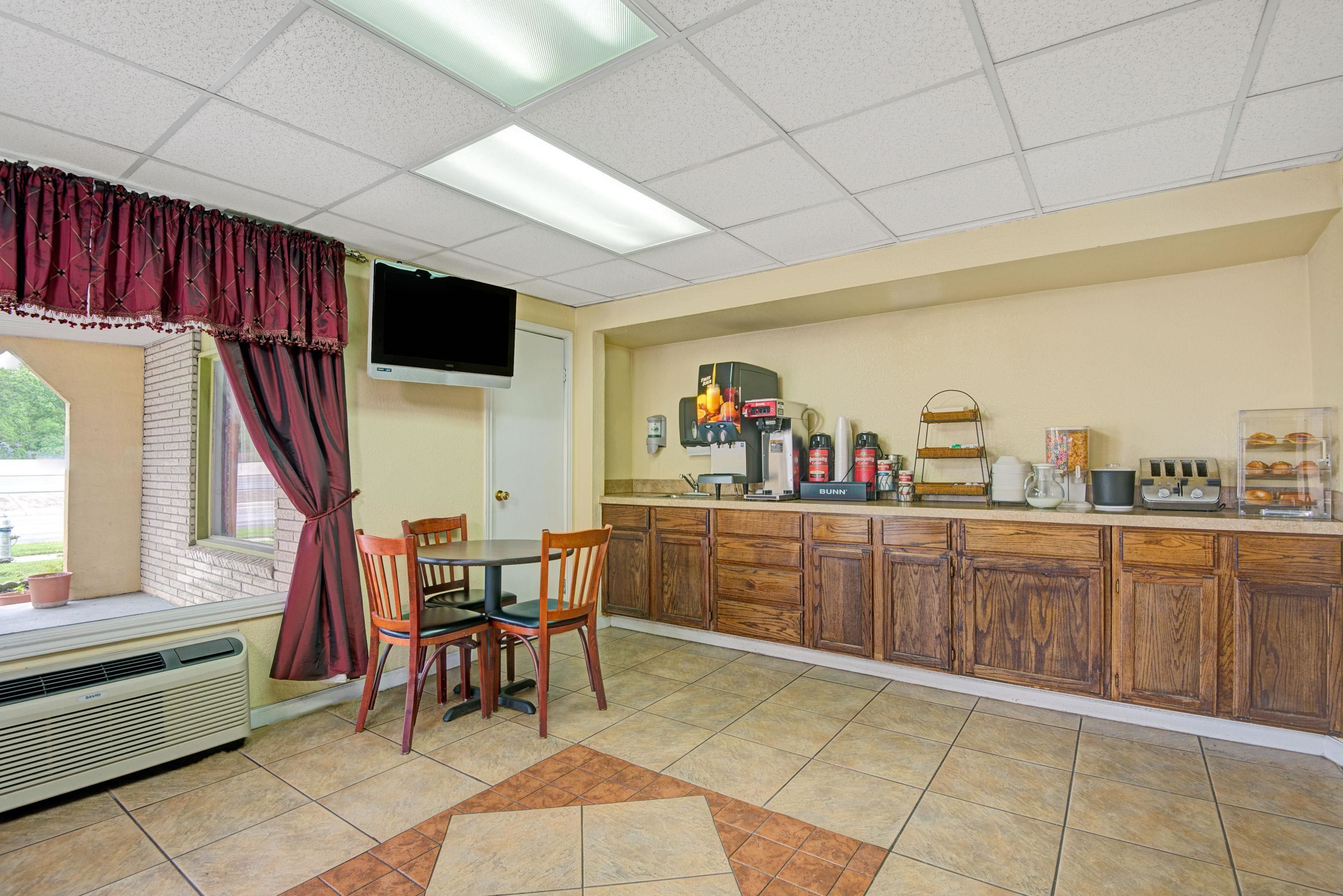 Photo - White Rock Inn