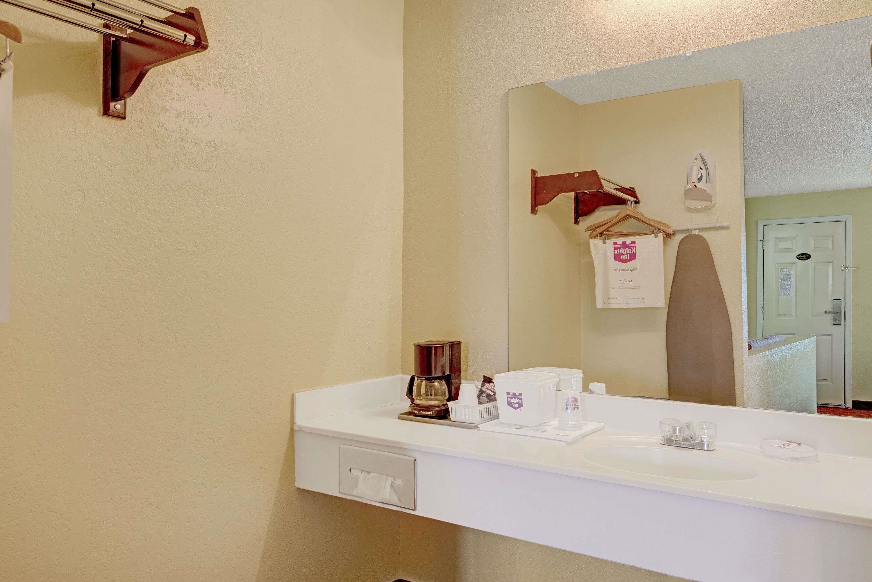 Photo - White Rock Inn