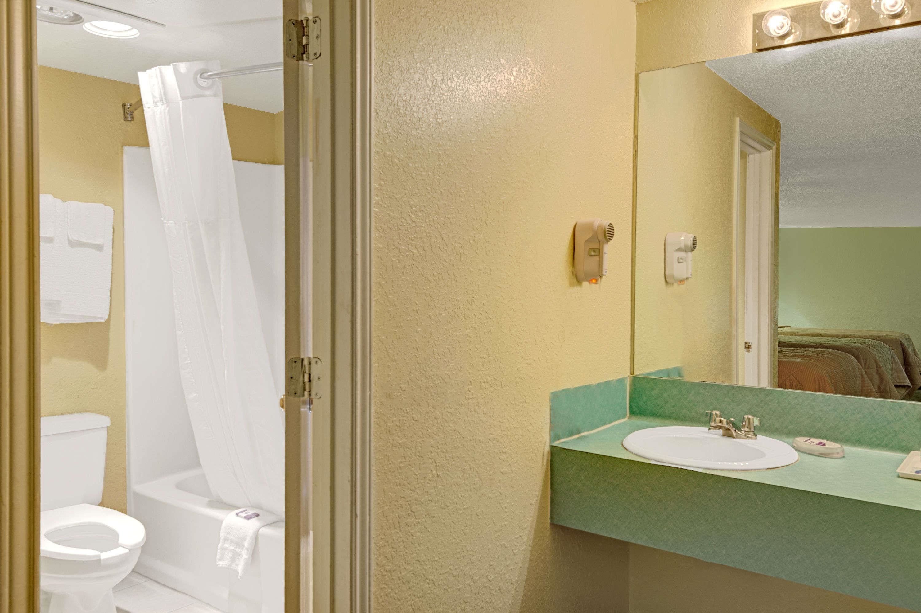 Photo - White Rock Inn