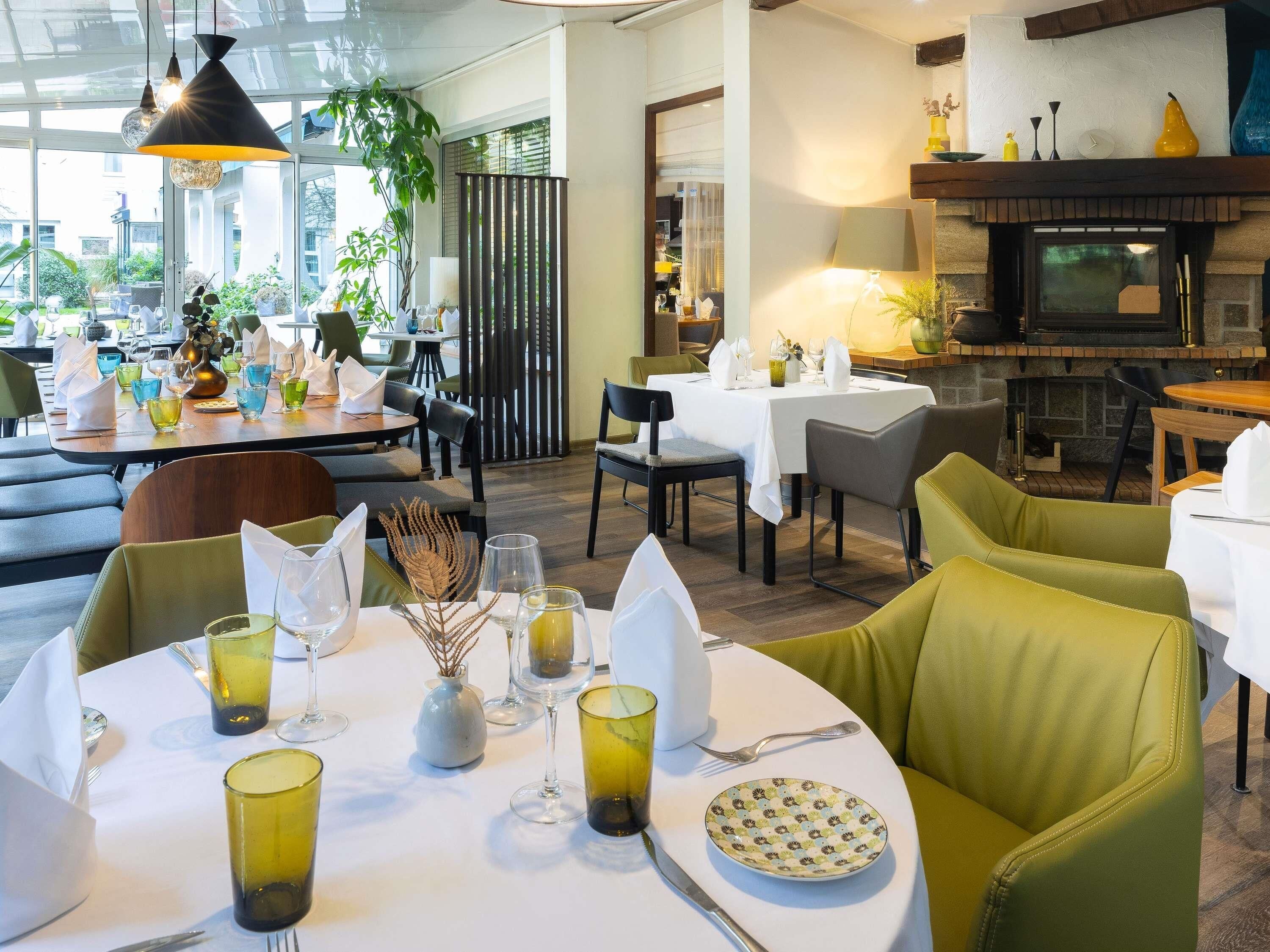 Déjeuner et dîner servis sur place, restauration en plein air 