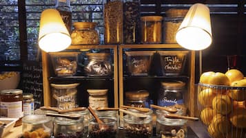 Daily buffet breakfast (EUR 18.90 per person)
