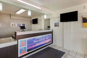 Reception - Studio 6 Temple, TX (Temple)