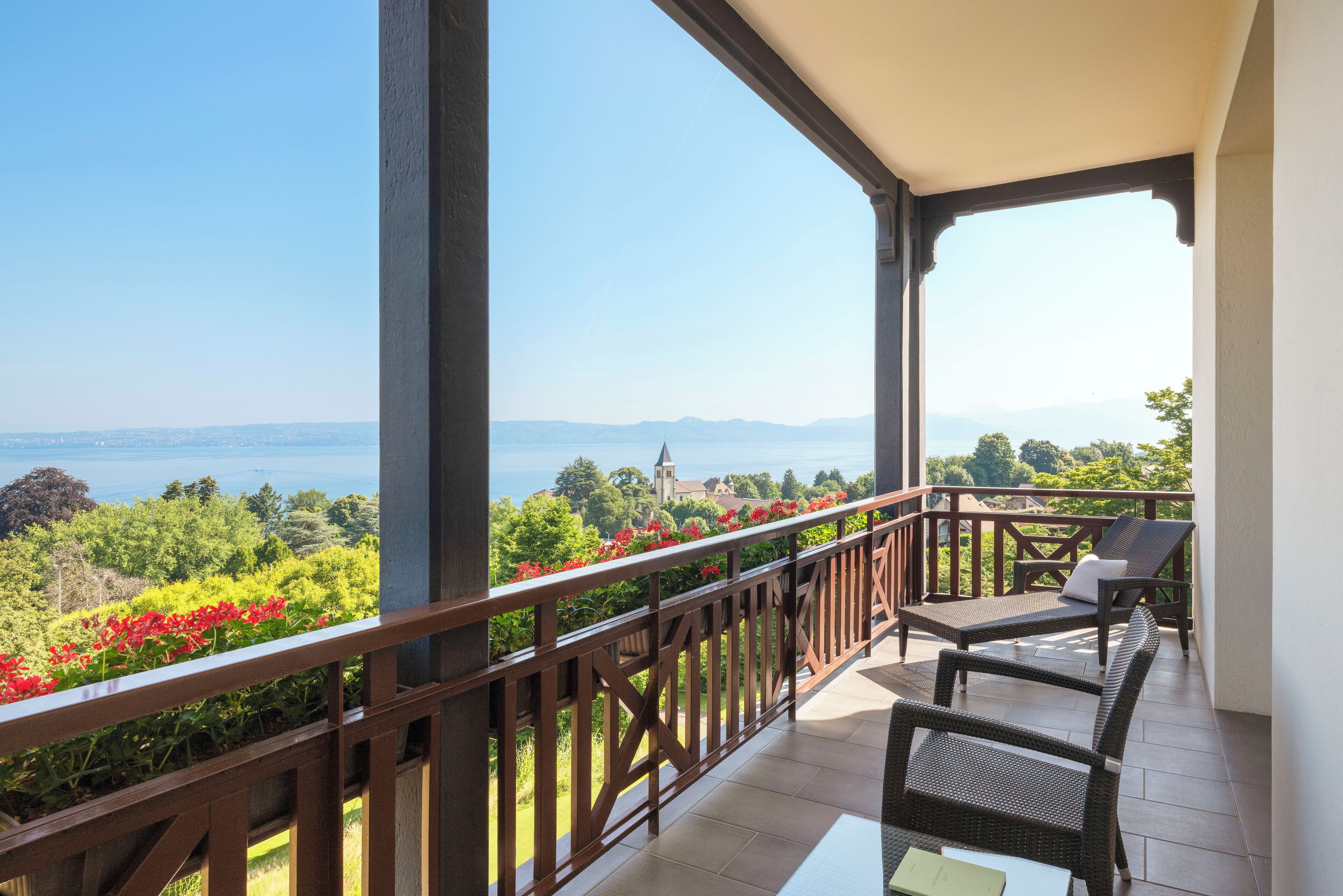 Suite, Lake View | Balcony