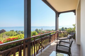 Suite, Lake View | Balcony - Hôtel Ermitage (Neuvecelle)