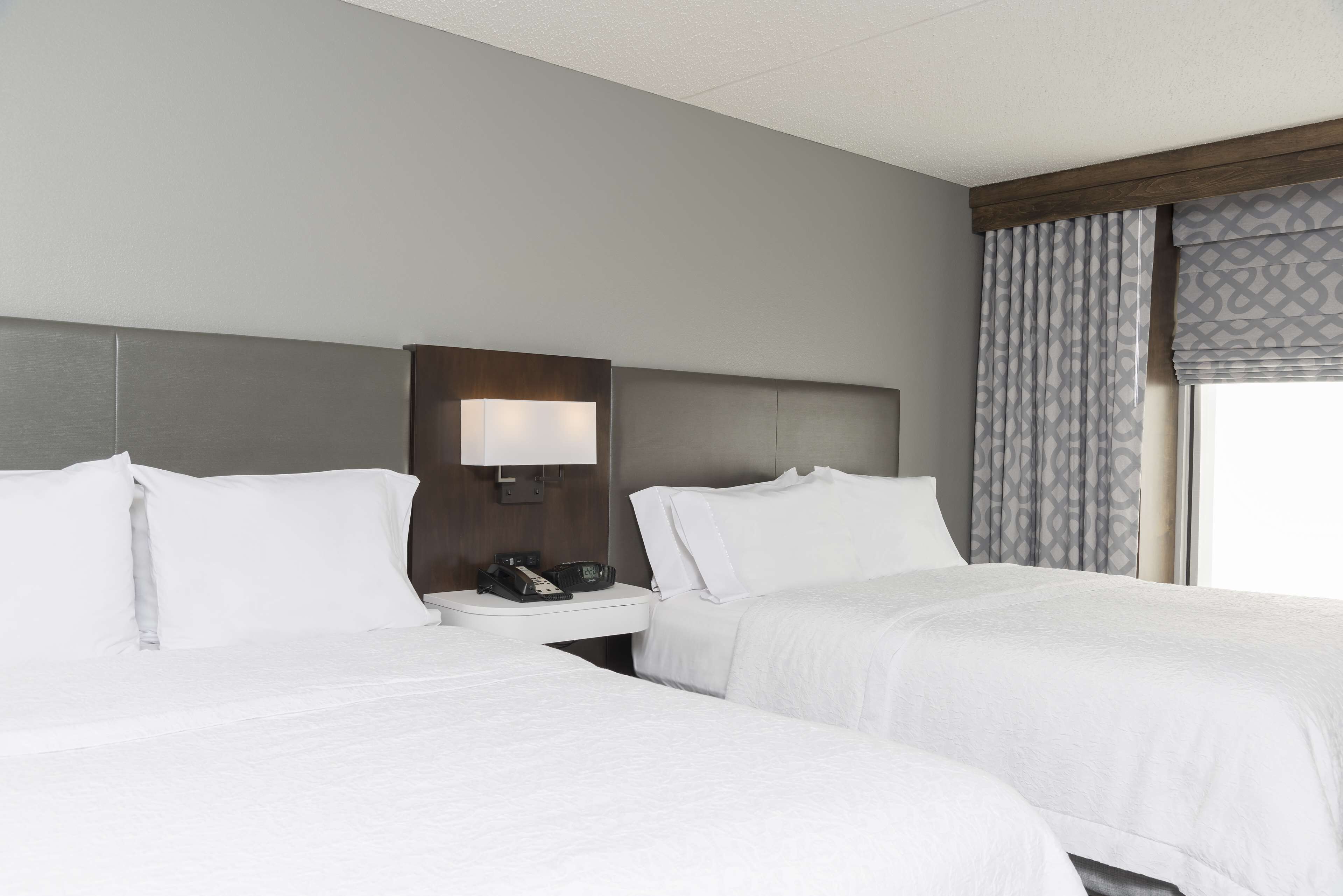 1 bedroom, hypo-allergenic bedding, desk, laptop workspace