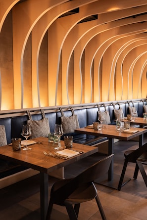 3 Restaurants, Frühstück, Mittagessen, Abendessen, regionale Küche