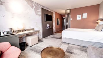 Superior Room, 1 Double Bed with Sofa bed | Premium bedding, minibar, in-room safe, desk