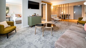 Ropa de cama de alta calidad y minibar