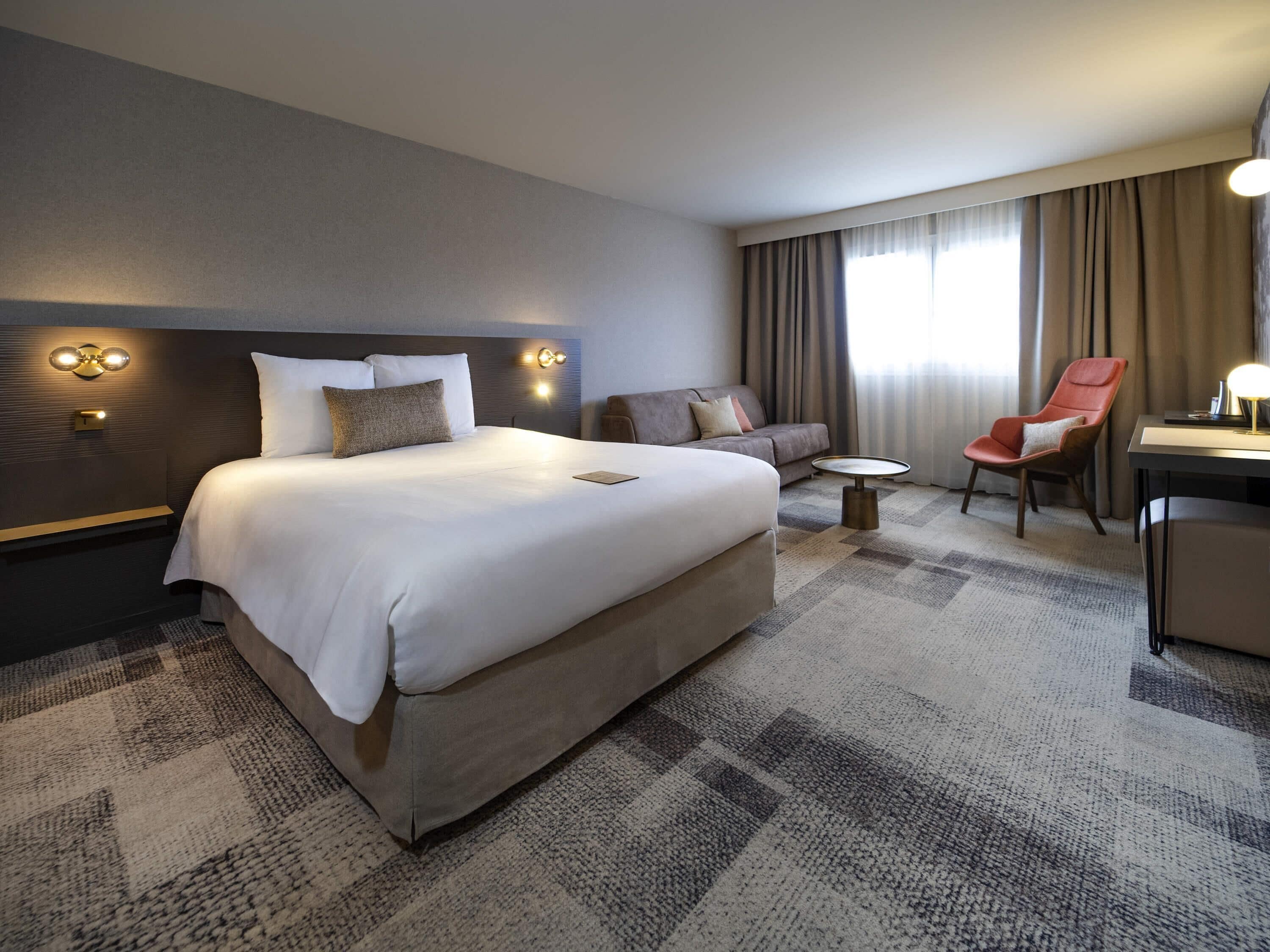 Premium bedding, minibar, in-room safe, desk