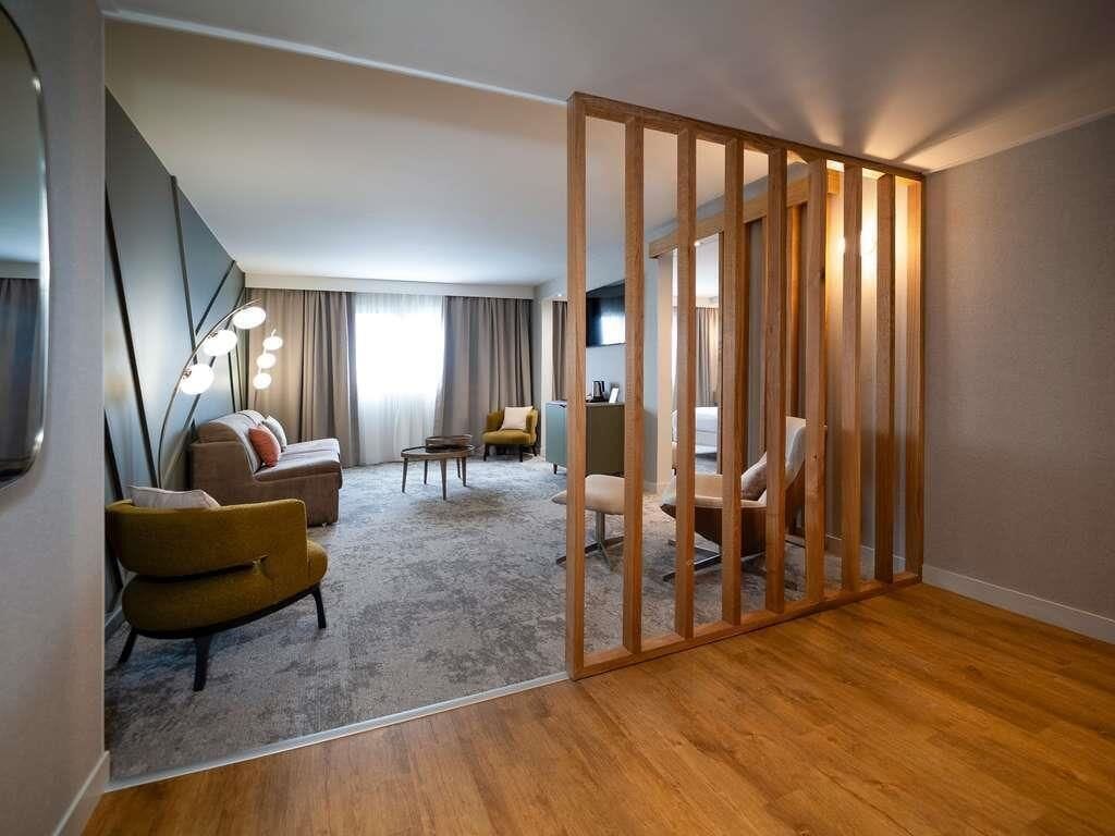 Ropa de cama de alta calidad y minibar 