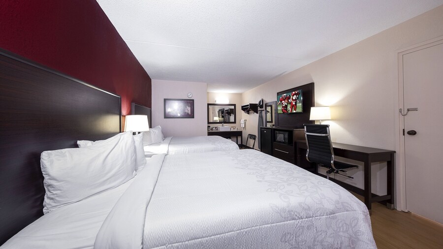 Red Roof Inn PLUS+ Huntsville - Madison