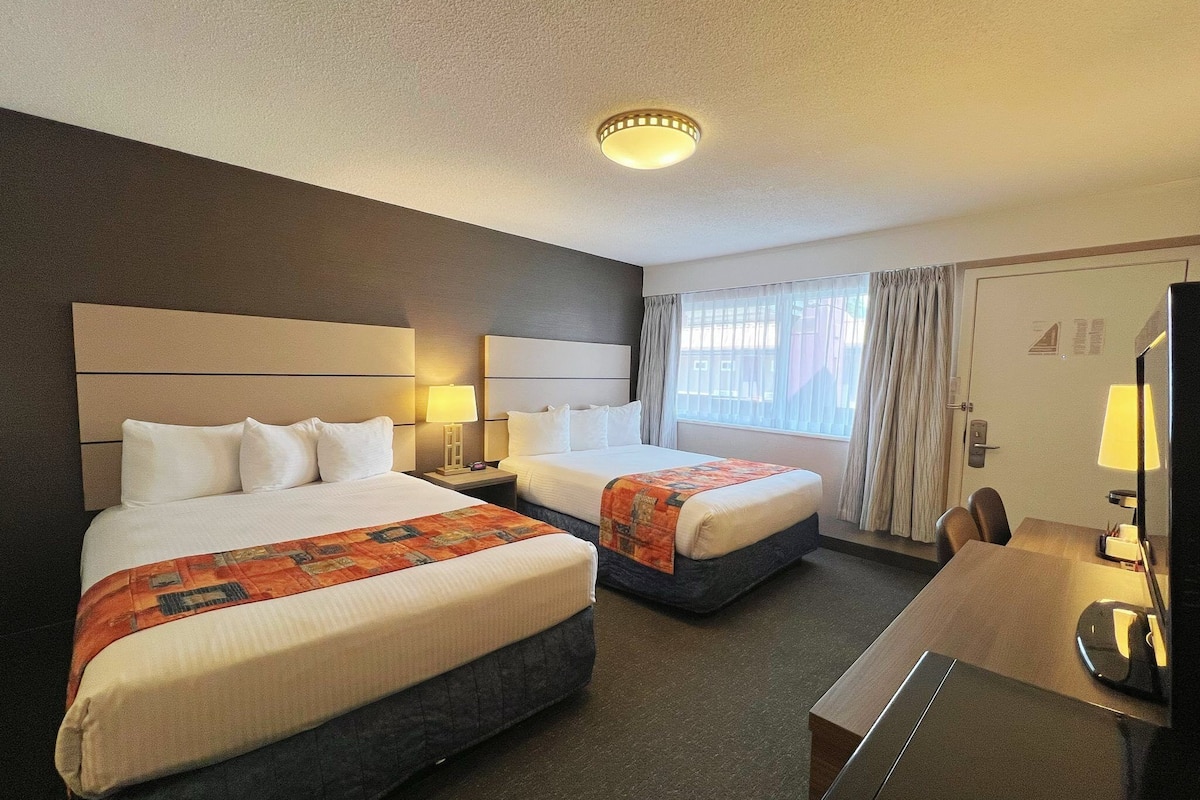 Kamar Deluks, 2 Tempat Tidur Queen | Seprai premium, tempat tidur Select Comfort, dan meja kerja