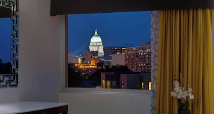 DoubleTree by Hilton Madison Downtown