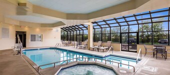 Quality Suites Milwaukee Airport