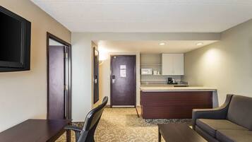 Suite, 1 King Bed with Sofa bed, Non Smoking