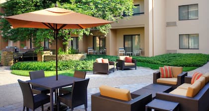 Courtyard by Marriott Lexington North