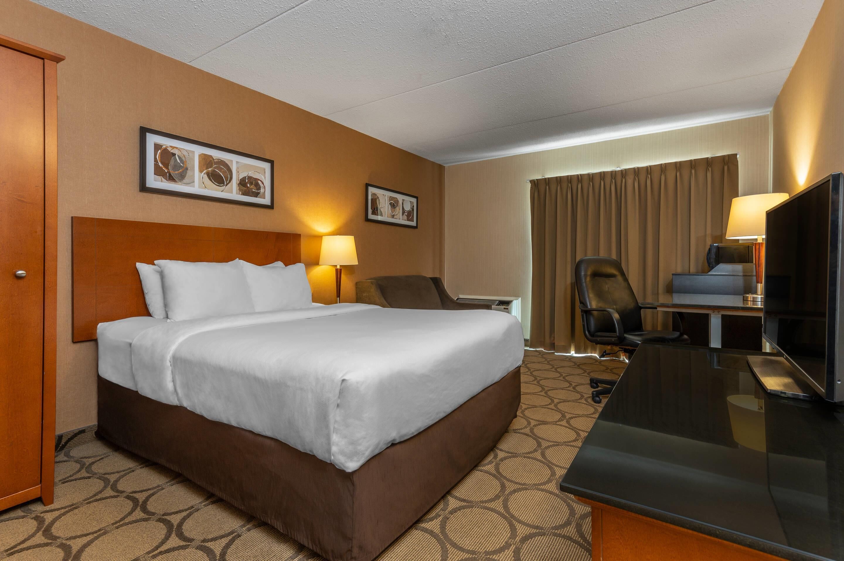 Photo - Comfort Inn West