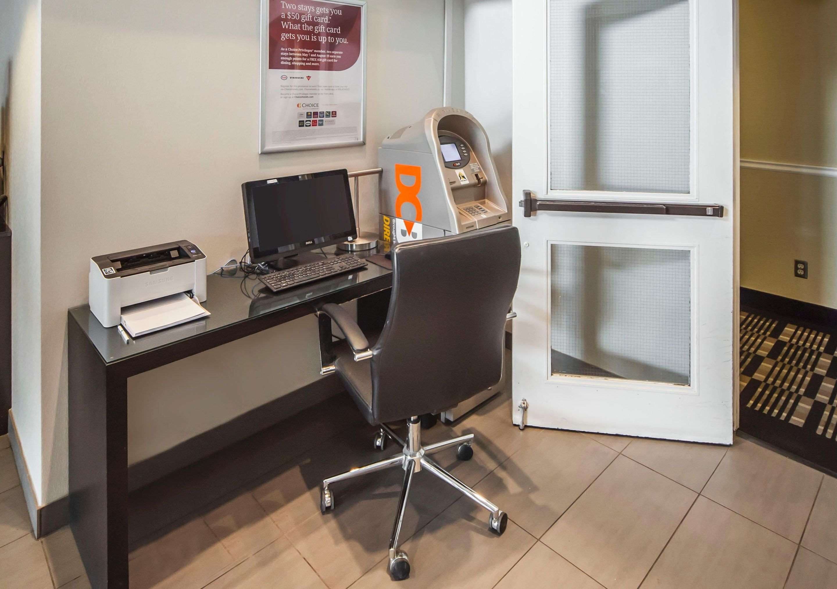 Photo - Comfort Inn West