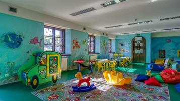Area giochi per bambini (al coperto)