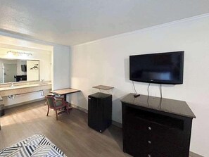 高級寢具、特厚豪華床墊、遮光窗簾/窗簾、熨斗/熨衫板