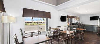 Blythe Hotel