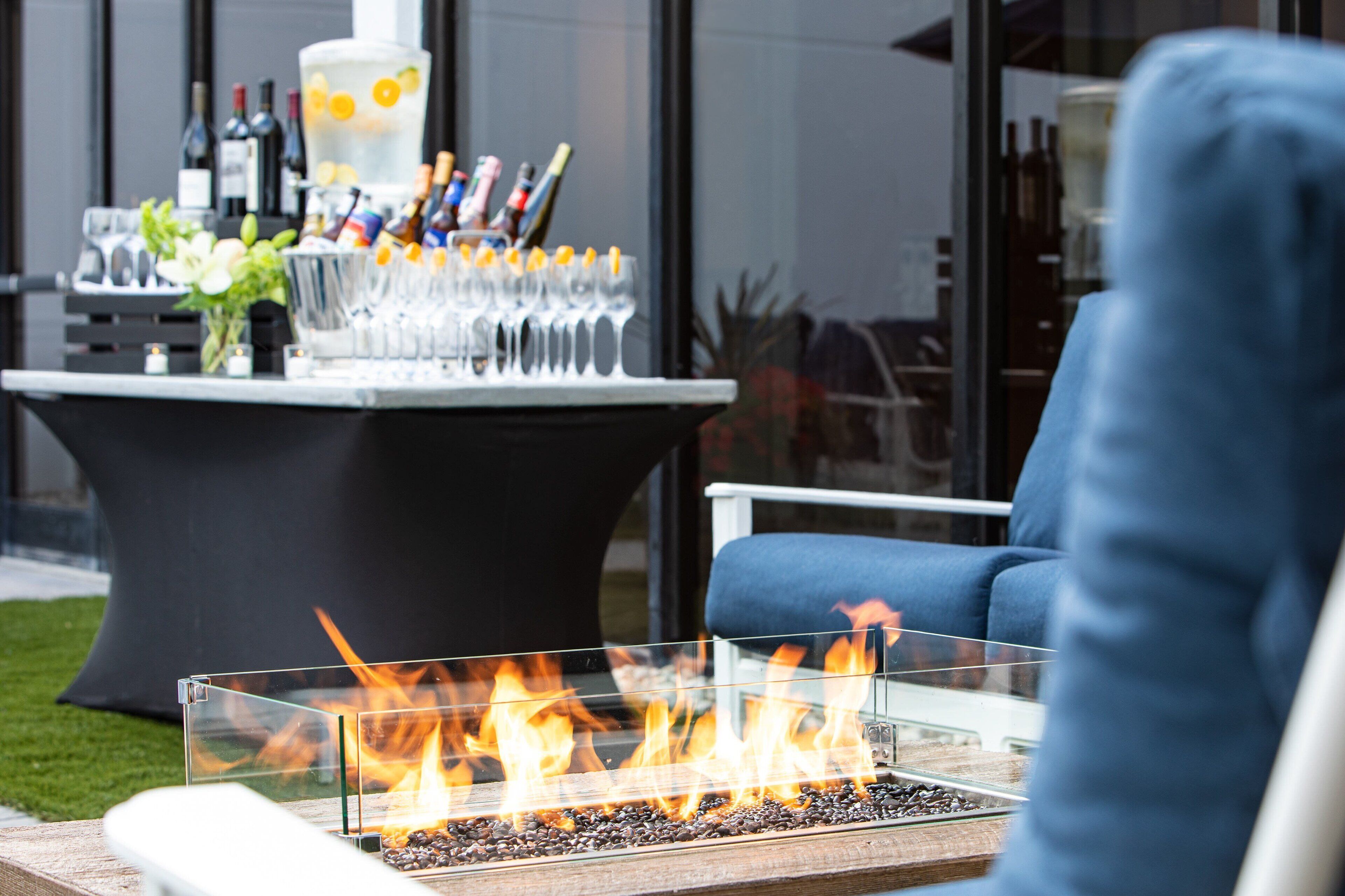 Breakfast and dinner served, American cuisine