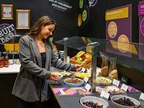 Buffet déjeuner servi tous les jours en supplément