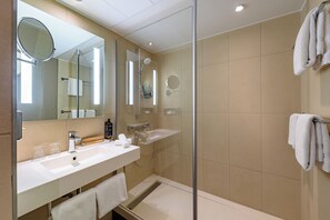 Eco-friendly toiletries, hair dryer, towels