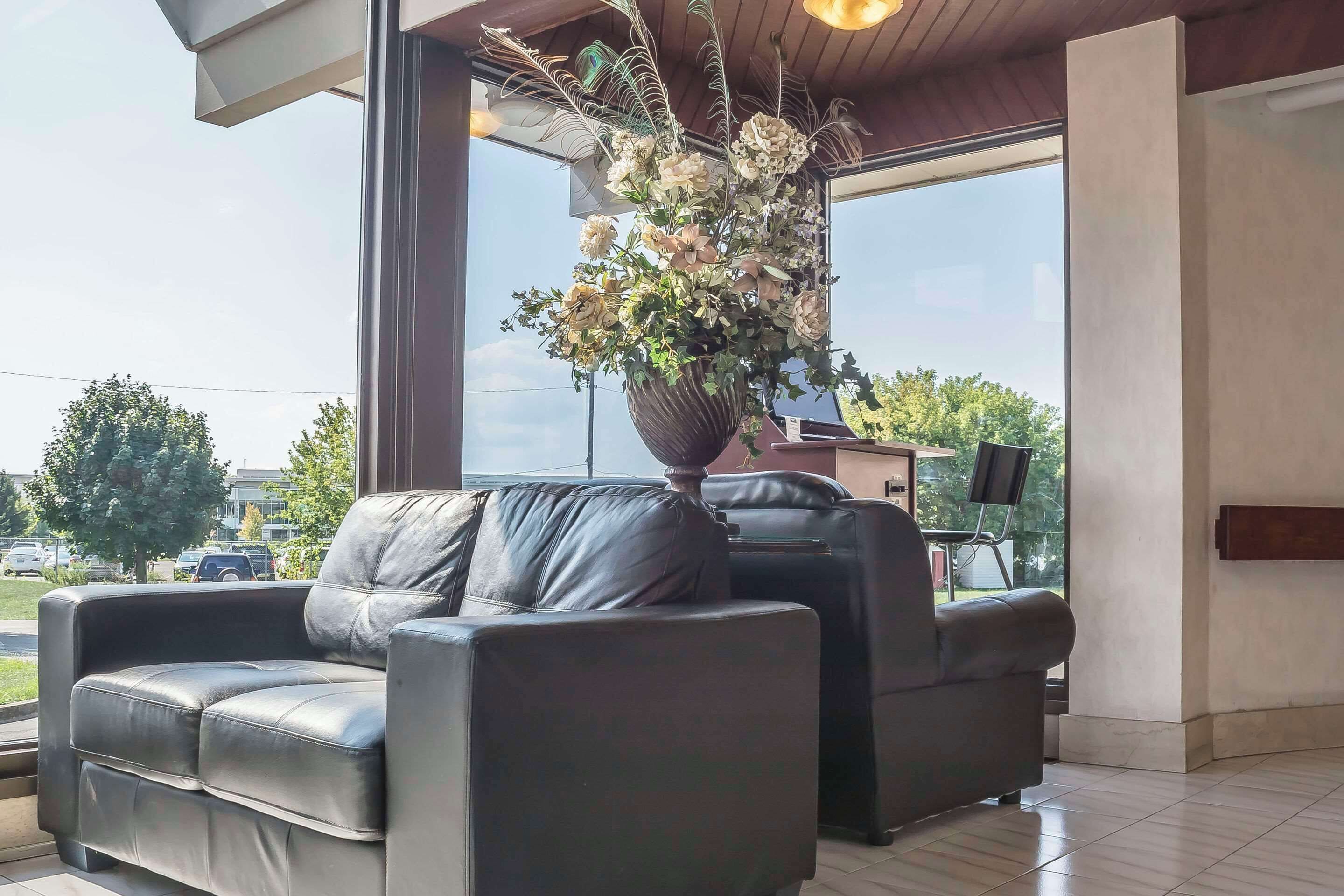 Photo - Rodeway Inn Fallsview