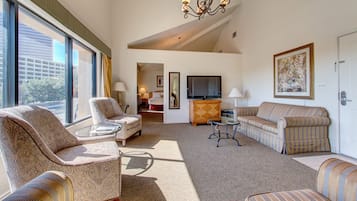 Suite, 2 Bedrooms, Kitchen | In-room safe, free WiFi, bed sheets, wheelchair access
