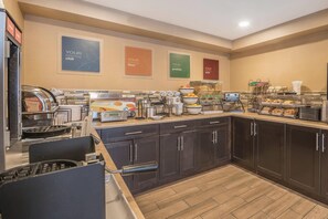 Free daily buffet breakfast - Comfort Inn (Chilliwack)