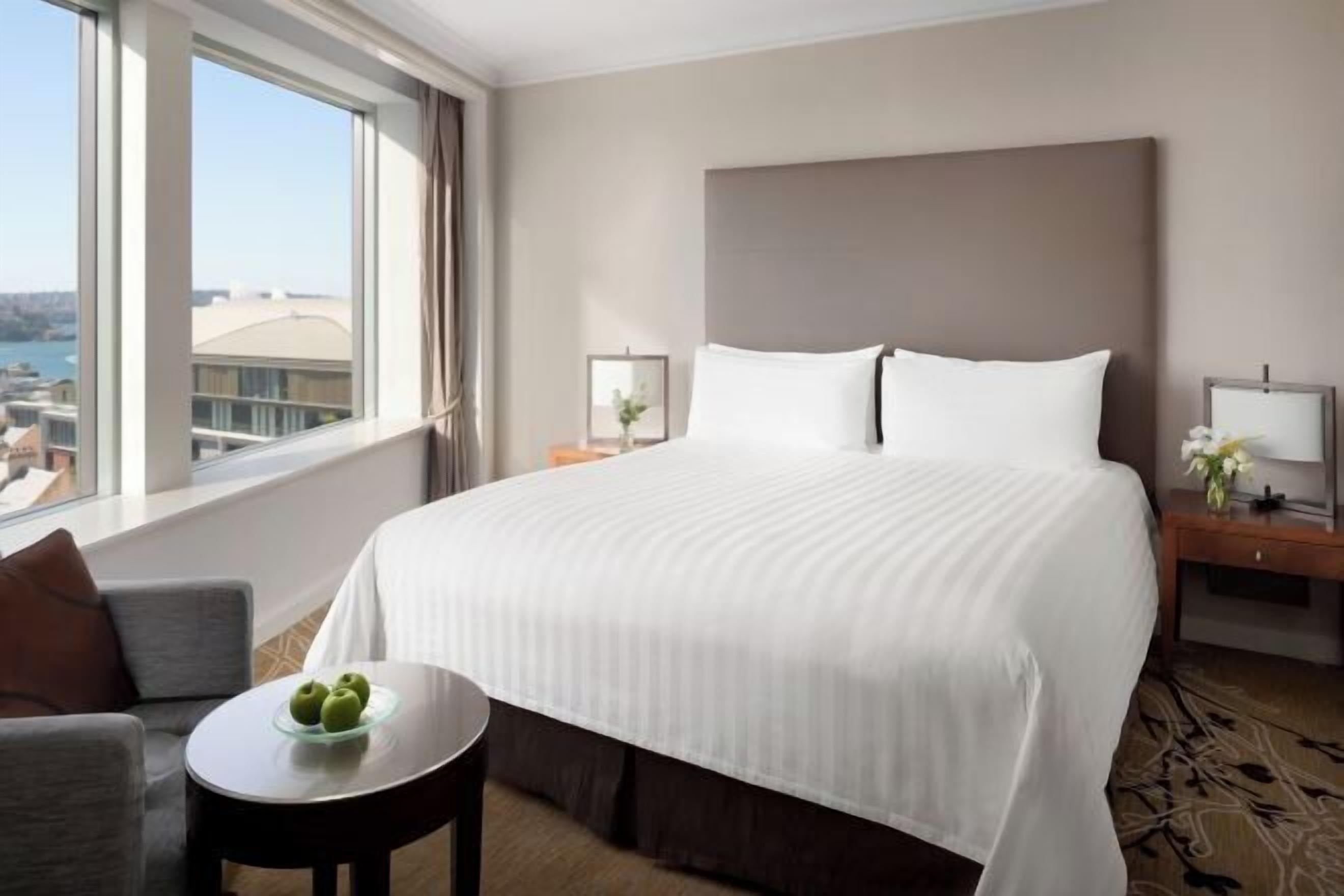 Premium bedding, in-room safe, desk, blackout drapes