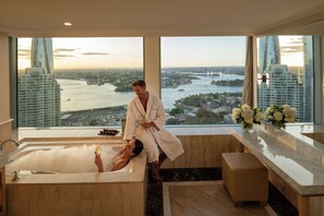Separate tub and shower, free toiletries, hair dryer, bathrobes