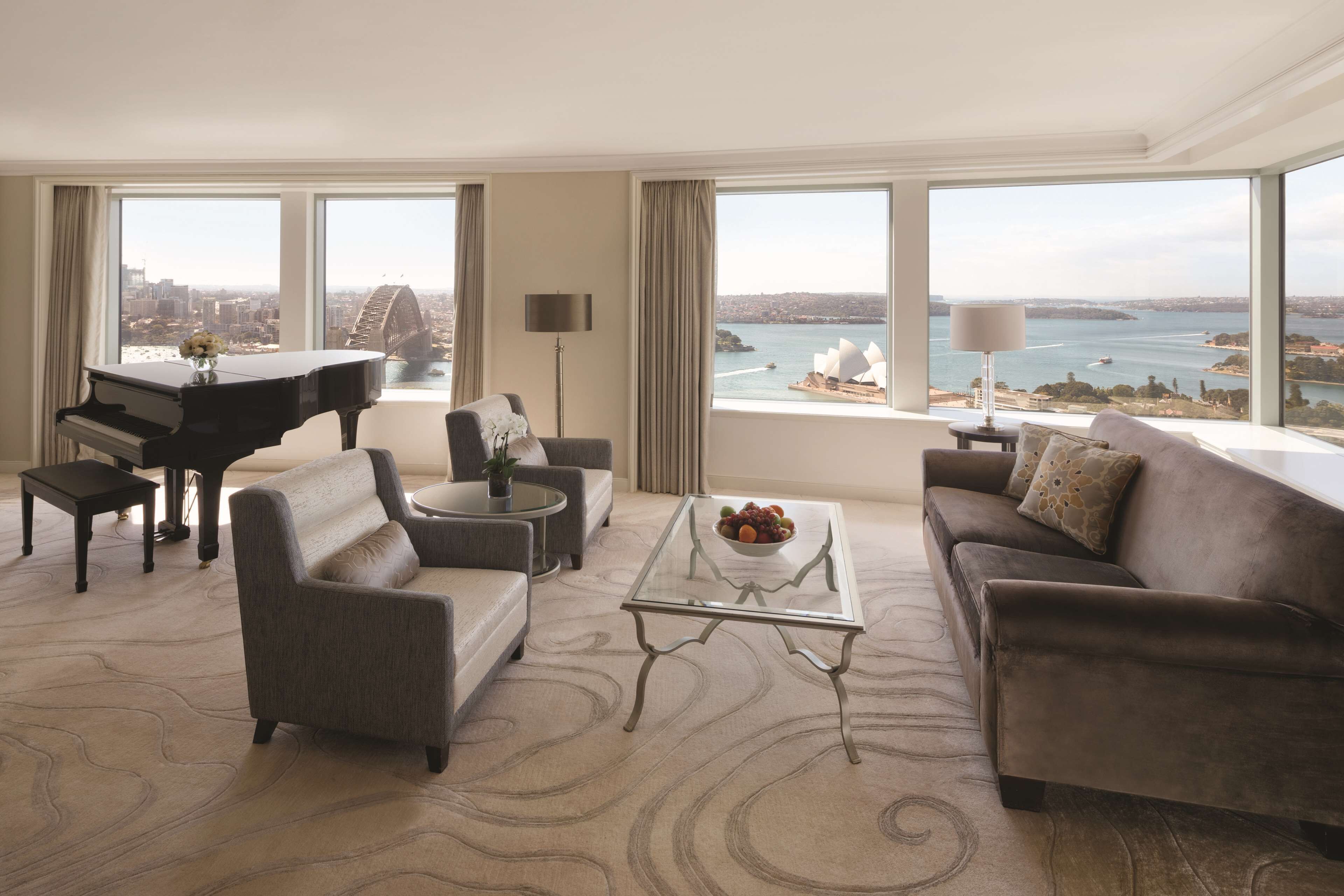 royal suite, club lounge access, harbour view (high floor) | premium bedding, in-room safe, desk, blackout curtains